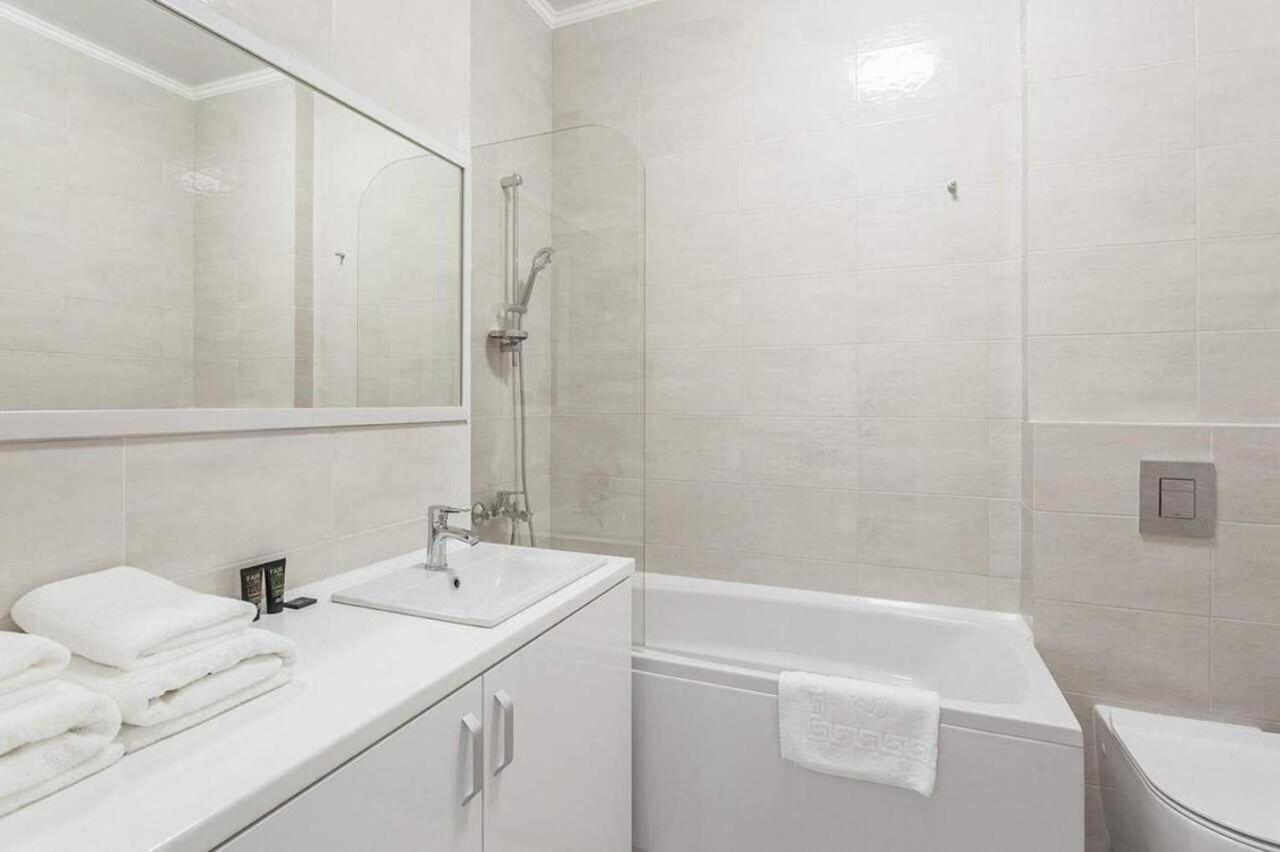 2-Nd Pearl 2-Bedrooms Apartment 敖德萨 外观 照片